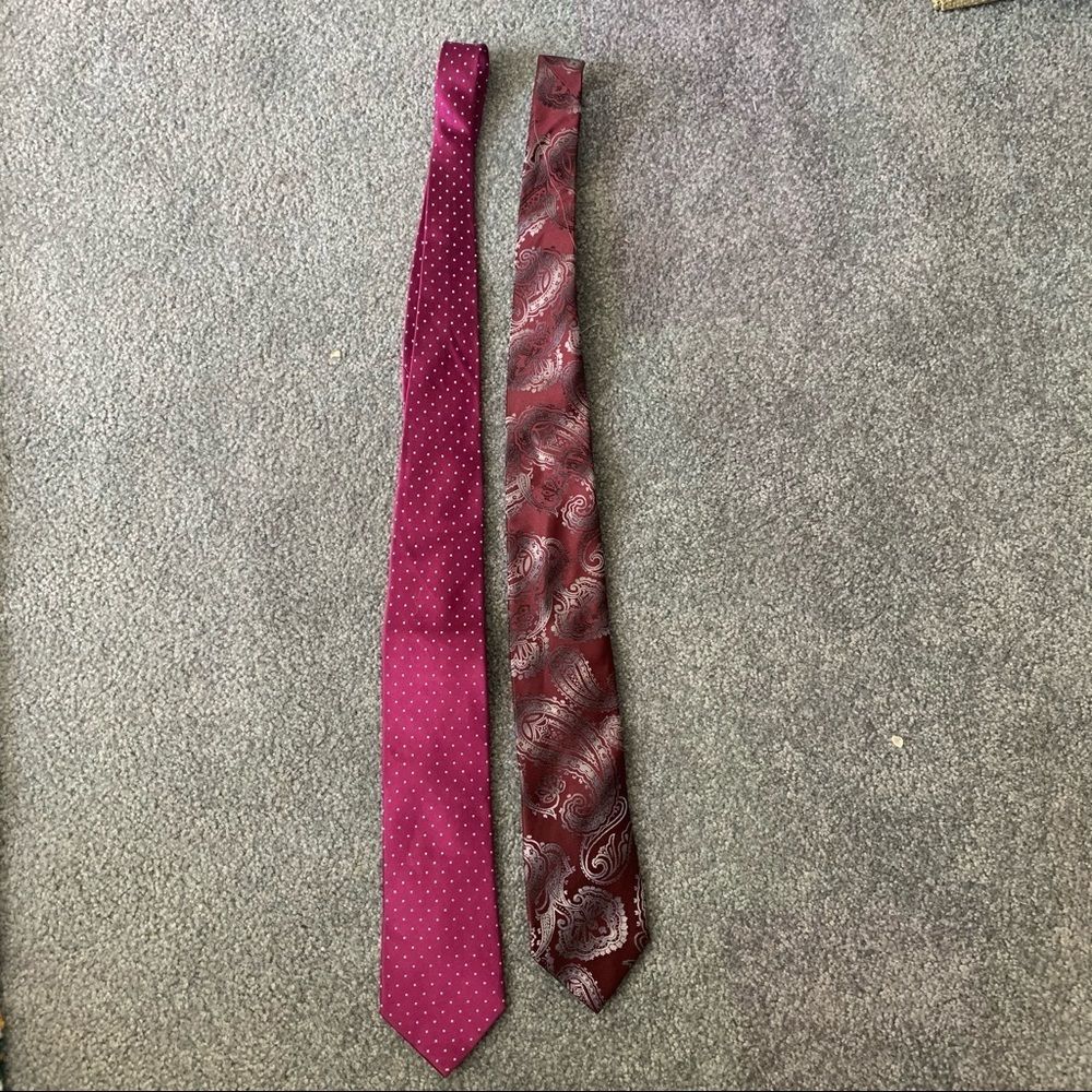 Men’s Neck tie lot of two.